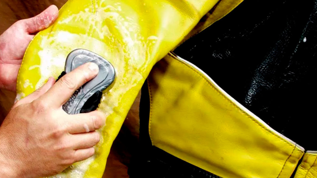 How to remove stains from polyester » Remove Any Stains